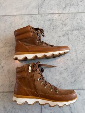 Blondo Brown Lace-Up Winter Rain Boots with Side Zip